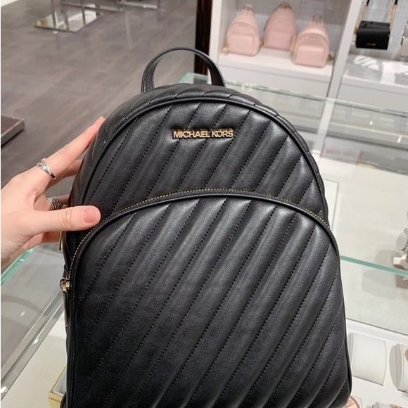 Michaelkors Leather backpacks - Picture 2 of 6